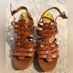 Unworn- Franco Sarto Brown Sandal-  size 9